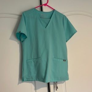 Figs 3 pocket Casma Scrub top in Fresh Aqua. Like new condition